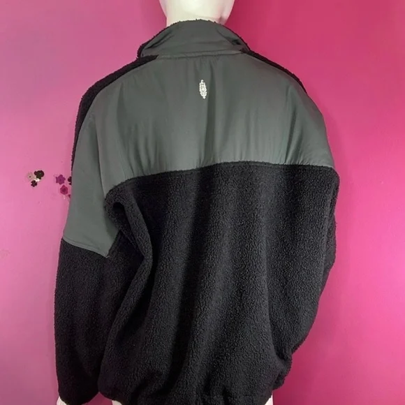 Free People Tournament Fleece black/gray NWOT size M - Picture 4 of 10